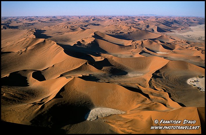 [namib-desert-air-p-48.3.jpg]