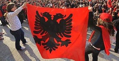 [Kosovari+festeggiano+a+Losanna+in+Svizzera.jpg]