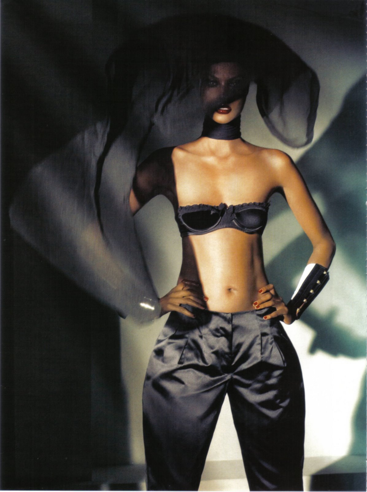 [Vogue+italy+2008+elegance+has+a+form.jpg]