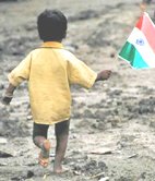 [boy-with-indian-flag.jpg]