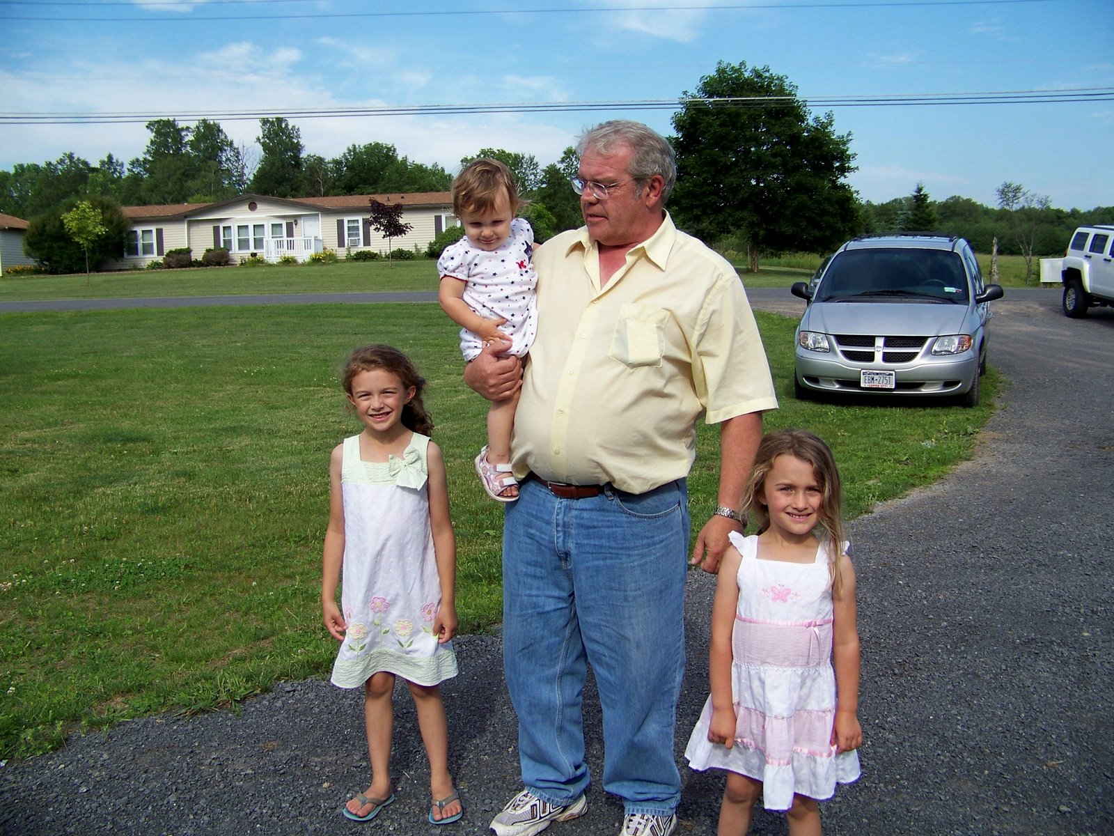 [grandpa+with+girls.jpg]