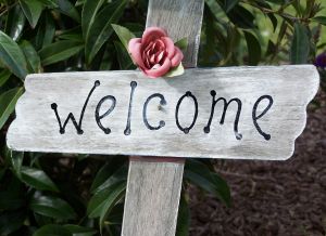 [658003_welcome_sign.jpg]