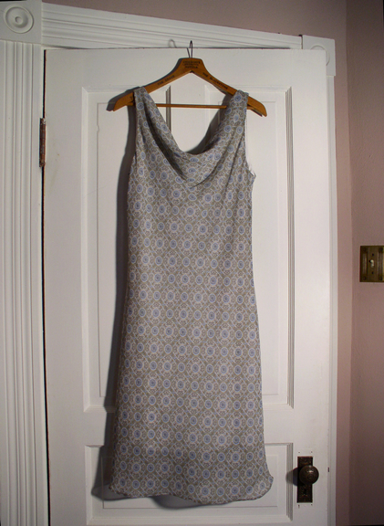 [blue+dress+resized.JPG]