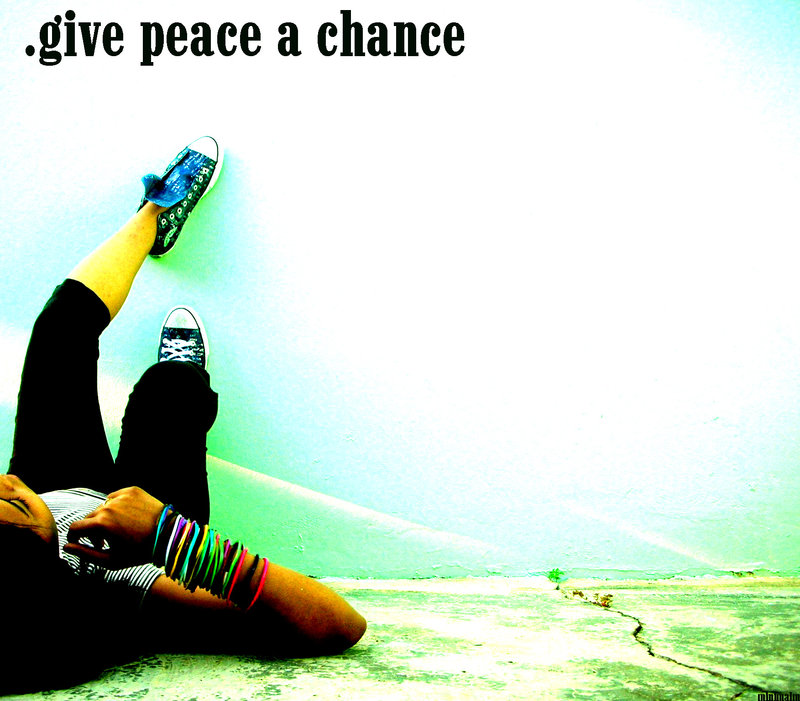 [give_peace_a_chance_by_mmpezzotti.jpg]