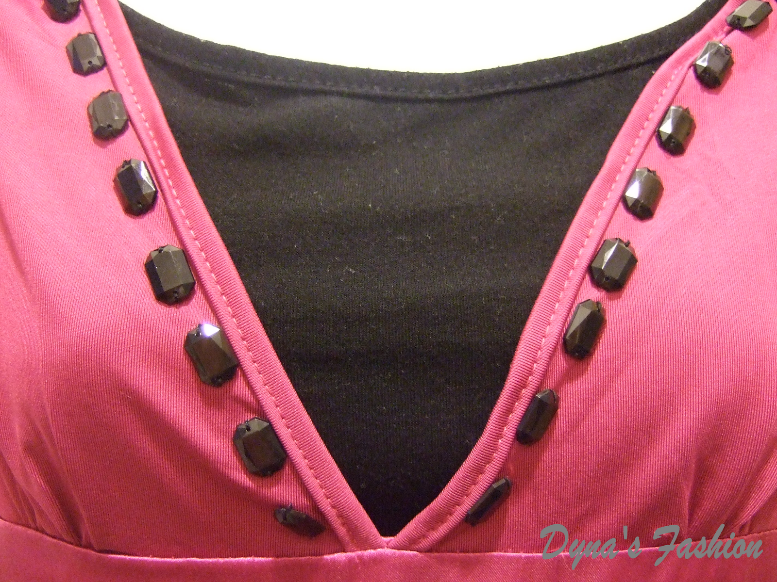[pink+jewelled+top+close+up.png]