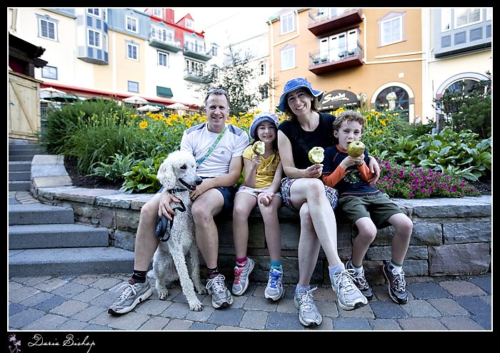 [Daria's+family+in+Quebec+July+2008.jpg]