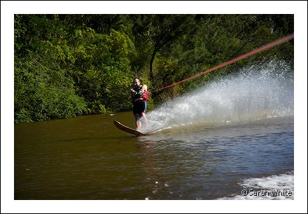 [2007-12-29+Water+skiing+(76)+resized.jpg]