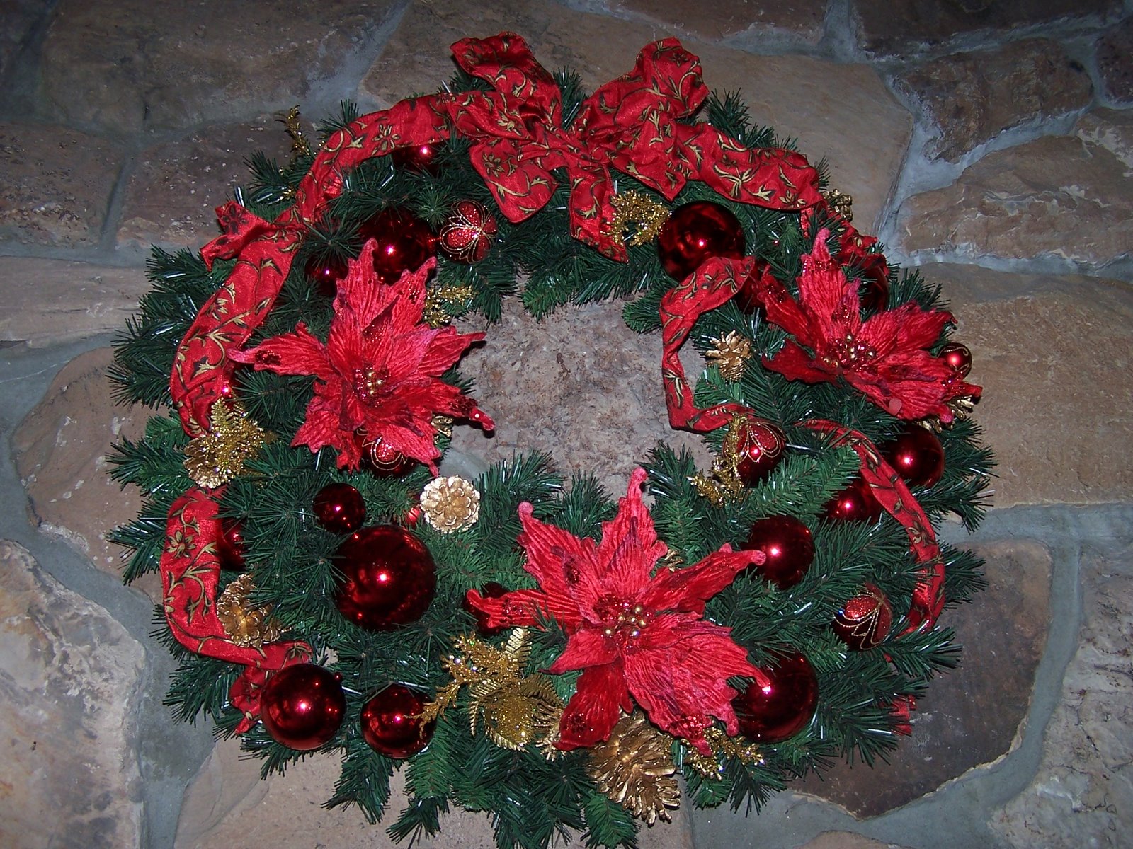 [Wreath.JPG]