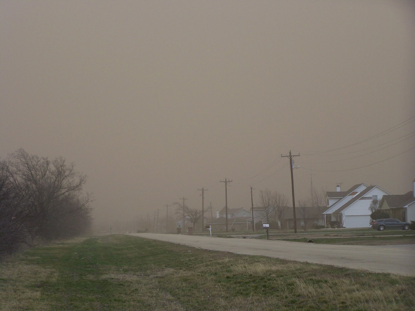 [neighborhood+dust+storm.jpg]