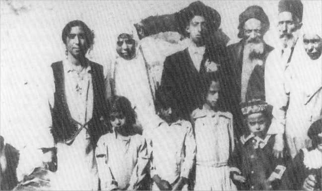 [Yemenite+Family.jpg]