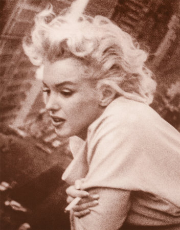 [130-220~Marilyn-Monroe-Posters.jpg]