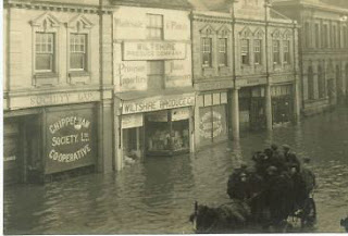 Chippenham - Flooded High Street 