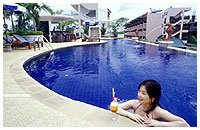 Pool at Karon Princess