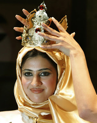 Wafa+Yaqoop+is+crowned+Miss+Arab+World+2007.jpg
