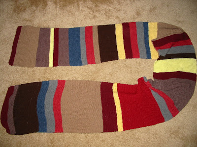 Easy Doctor Who Scarf Pattern | Beginner Knitter Level