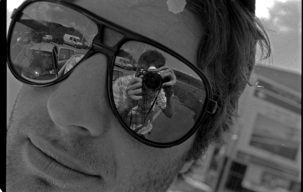 [web+steve+reflection+oim+sunglasses.jpg]