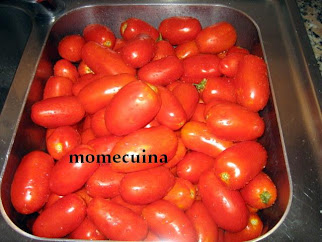 tomates de pera lavados. momecuina